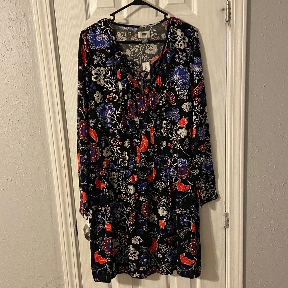 Old Navy floral long sleeve dress.